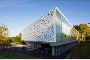 DuPont Corian is het breedst gecertificeerde massieve oppervlakte-materiaal voor gevelbekledingstoepassingen